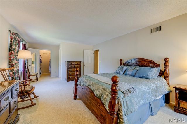 15328 Golden Rain Drive, Chesterfield, MO 63017