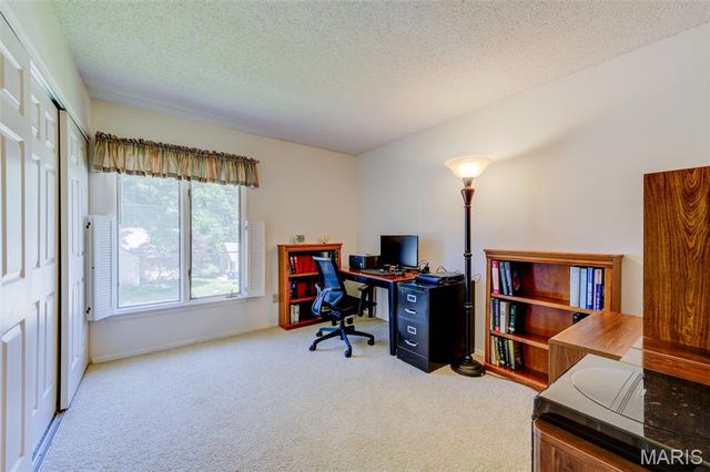 15328 Golden Rain Drive, Chesterfield, MO 63017