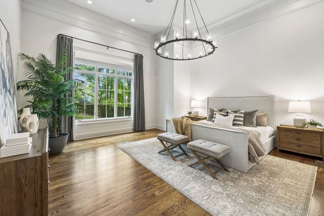 4040 Russellwood Dr, Nashville, TN 37204