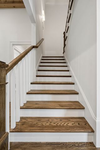 4040 Russellwood Dr, Nashville, TN 37204