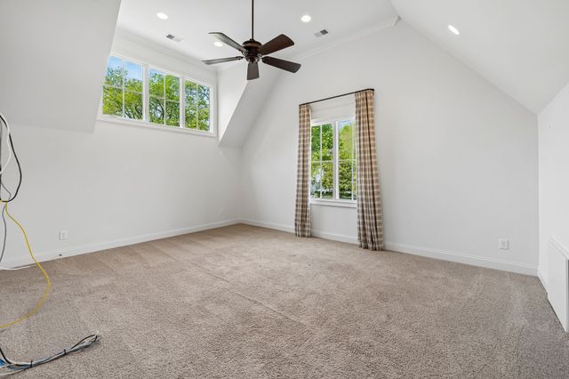 4040 Russellwood Dr, Nashville, TN 37204