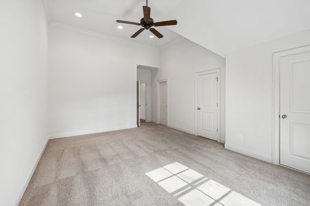 4040 Russellwood Dr, Nashville, TN 37204