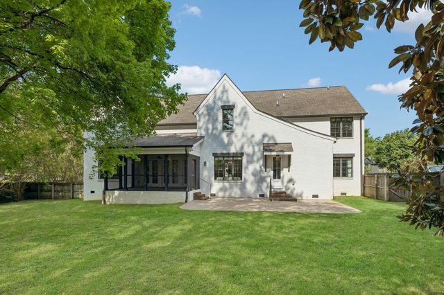 4040 Russellwood Dr, Nashville, TN 37204