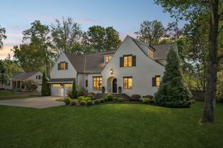 4040 Russellwood Dr, Nashville, TN 37204