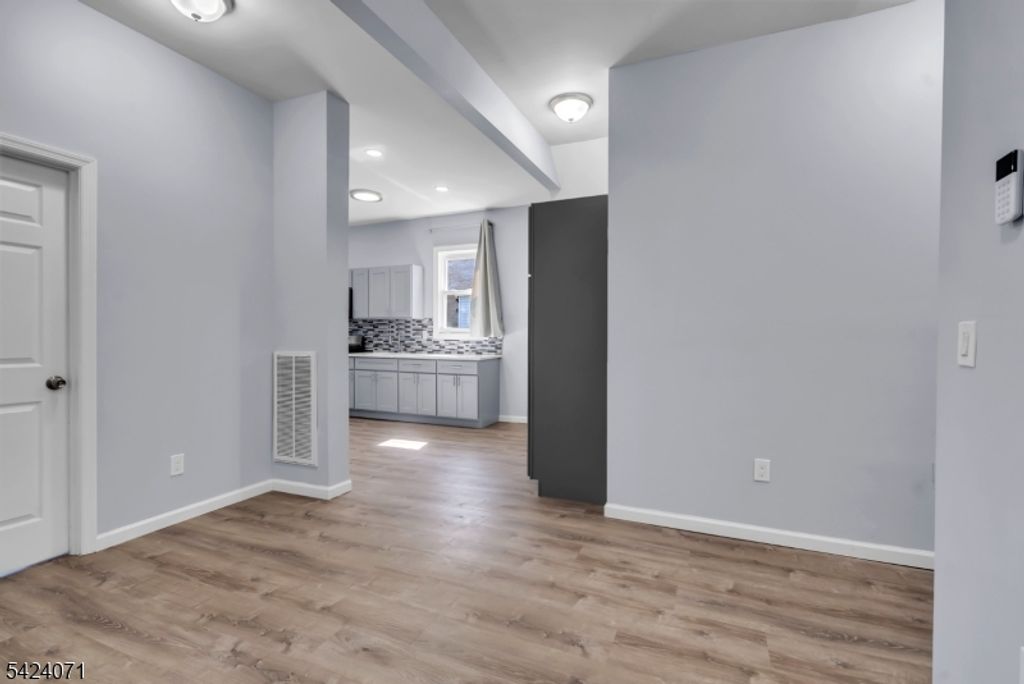 162 S Clinton St, East Orange City, NJ 07018 — photo 5