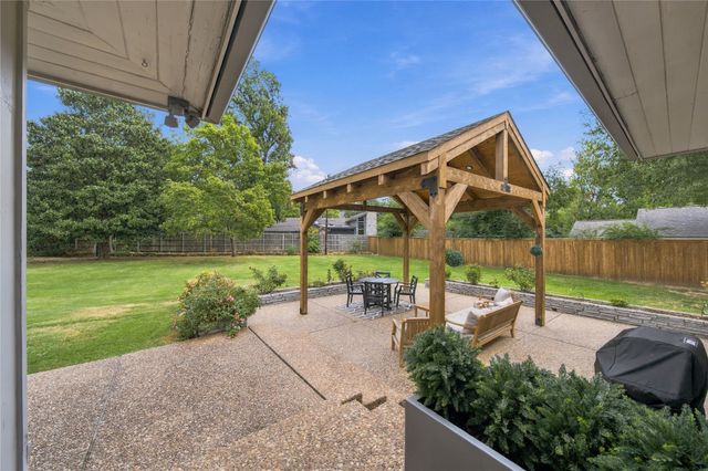 3701 Atlanta Avenue S, Tulsa, OK 74105