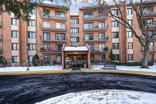 601 Lake Hinsdale Drive 112, Willowbrook, IL 60527