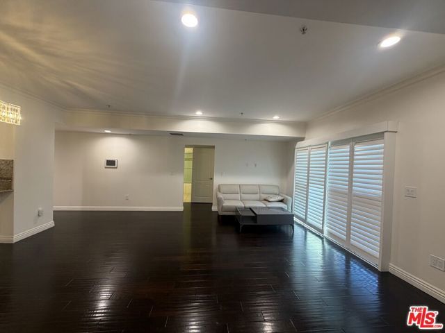 908 S Ardmore Avenue 302, Los Angeles, CA 90006