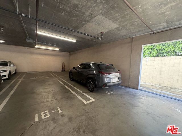 908 S Ardmore Avenue 302, Los Angeles, CA 90006