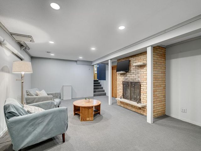 779 Redwood Lane, New Brighton, MN 55112