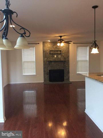 43165 BARNSTEAD DR, Ashburn, VA 20148