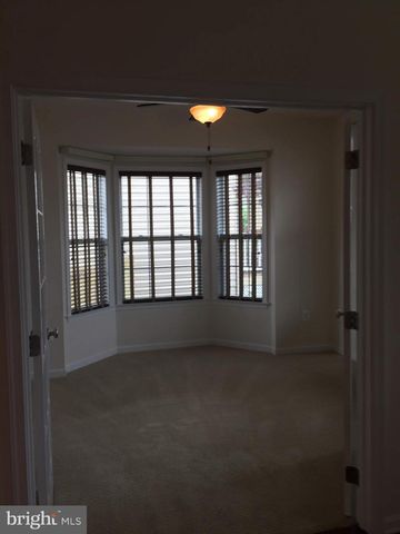 43165 BARNSTEAD DR, Ashburn, VA 20148