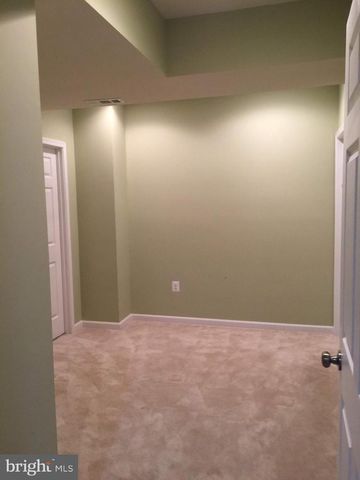 43165 BARNSTEAD DR, Ashburn, VA 20148