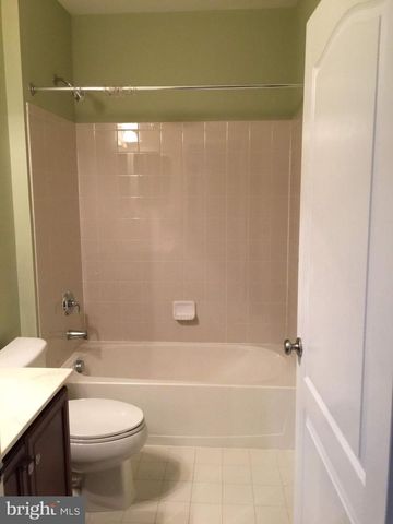 43165 BARNSTEAD DR, Ashburn, VA 20148