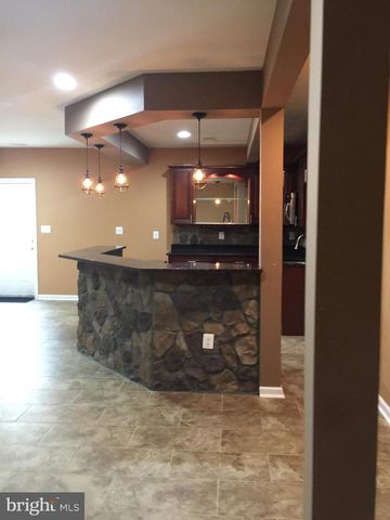 43165 BARNSTEAD DR, Ashburn, VA 20148
