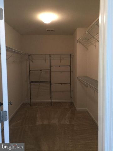 43165 BARNSTEAD DR, Ashburn, VA 20148