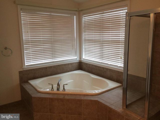 43165 BARNSTEAD DR, Ashburn, VA 20148