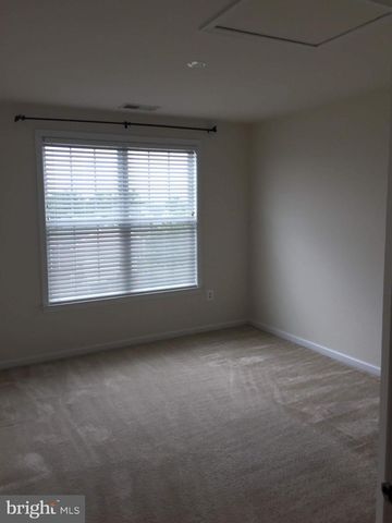 43165 BARNSTEAD DR, Ashburn, VA 20148