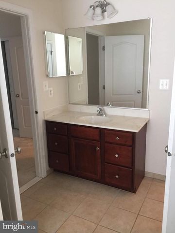 43165 BARNSTEAD DR, Ashburn, VA 20148