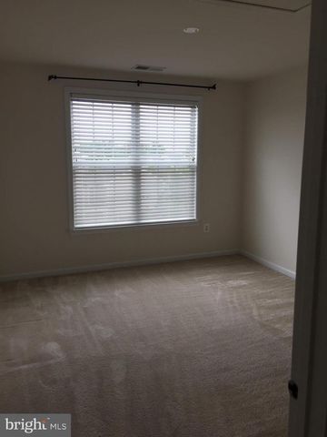 43165 BARNSTEAD DR, Ashburn, VA 20148