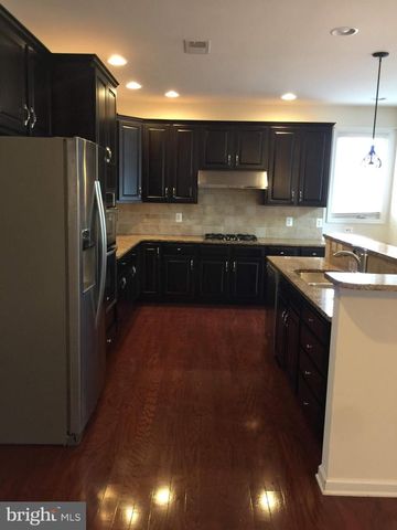 43165 BARNSTEAD DR, Ashburn, VA 20148