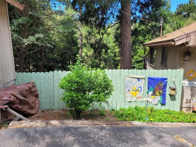 22726 Ponderosa Drive, Crestline, CA 92325