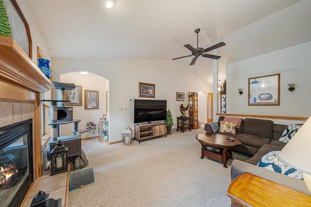 2361 INDY COURT, De Pere, WI 54115
