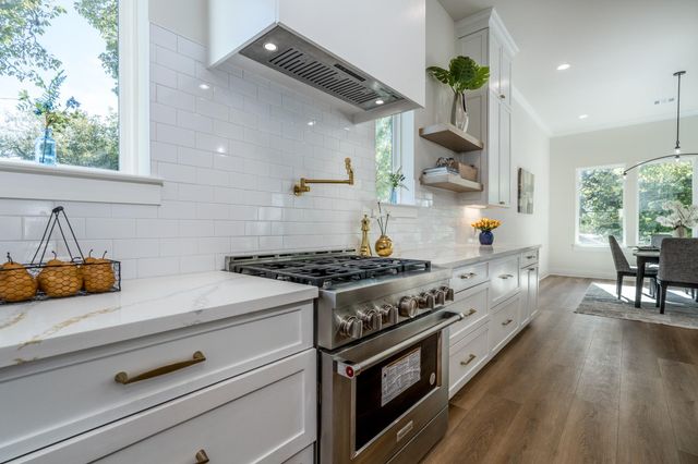 2311 Saxon Drive, Houston, TX 77018