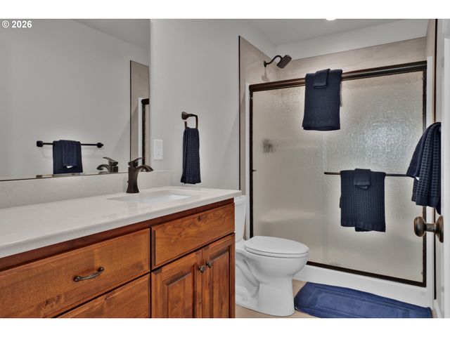 290 HARBOR St, Florence, OR 97439