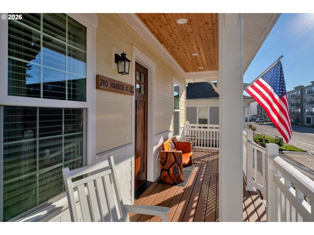 290 HARBOR St, Florence, OR 97439