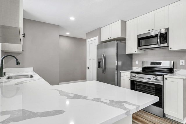 5105 S Small ROAD, New Berlin, WI 53151