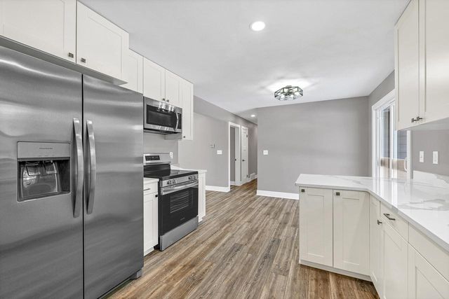 5105 S Small ROAD, New Berlin, WI 53151