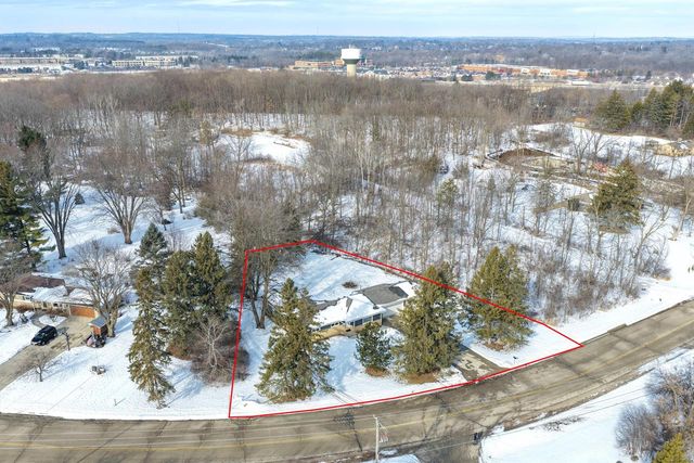 5105 S Small ROAD, New Berlin, WI 53151