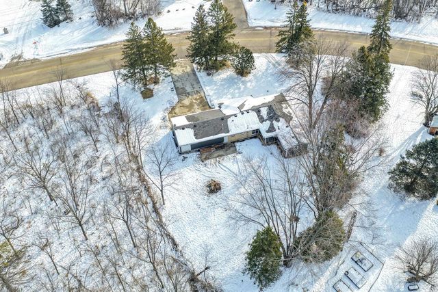 5105 S Small ROAD, New Berlin, WI 53151