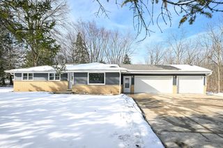 5105 S Small ROAD, New Berlin, WI 53151