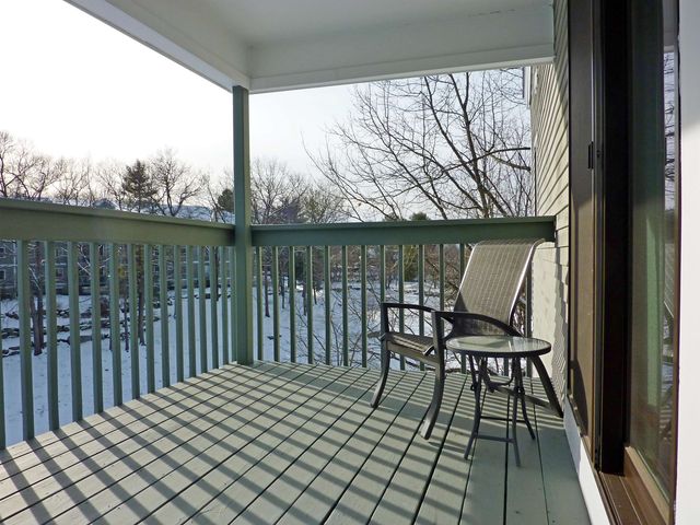 12 Ledgewood Hills Dr Apt 302, Nashua, NH 03062