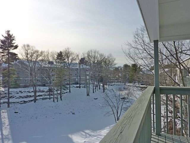 12 Ledgewood Hills Dr Apt 302, Nashua, NH 03062