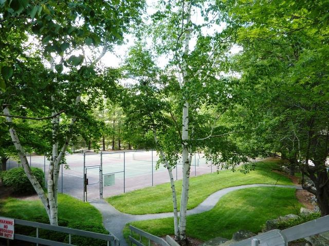 12 Ledgewood Hills Dr Apt 302, Nashua, NH 03062