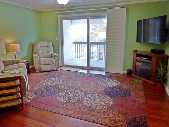 12 Ledgewood Hills Dr Apt 302, Nashua, NH 03062