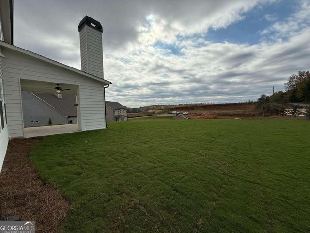 24 HIDDEN FIELDS Way, Hoschton, GA 30548