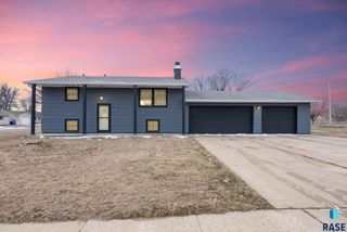 401 N Meyer Ln Lane, Sioux Falls, SD 57103