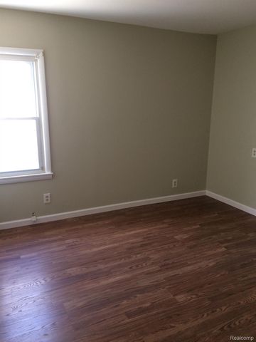 164 W MOREHOUSE Avenue N, Hazel Park, MI 48030