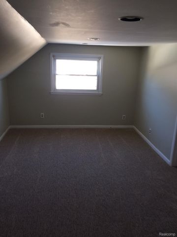 164 W MOREHOUSE Avenue N, Hazel Park, MI 48030