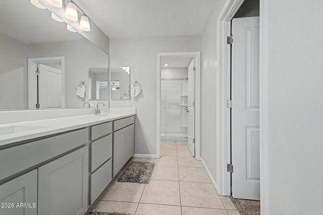 17381 W DALEY Lane W, Surprise, AZ 85387