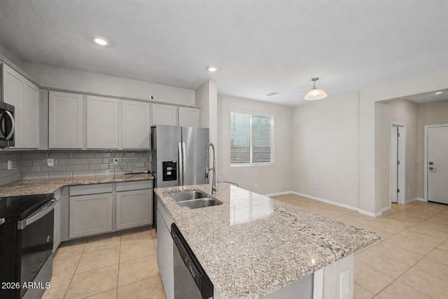 17381 W DALEY Lane W, Surprise, AZ 85387