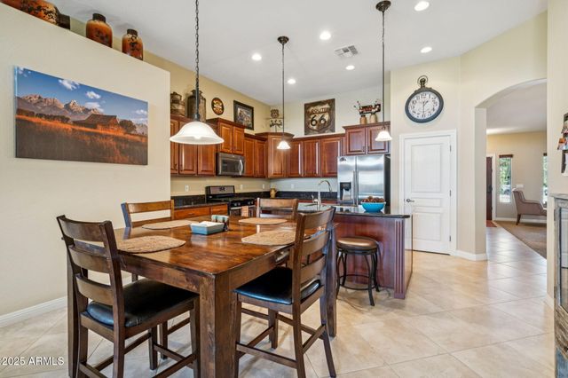 21814 N SUNSET Drive, Maricopa, AZ 85139