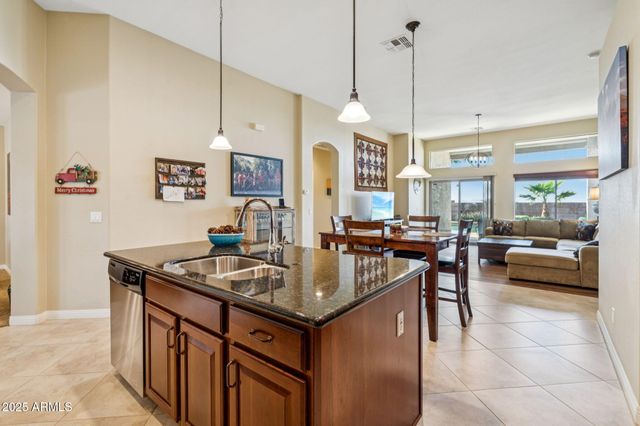 21814 N SUNSET Drive, Maricopa, AZ 85139