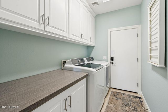 21814 N SUNSET Drive, Maricopa, AZ 85139