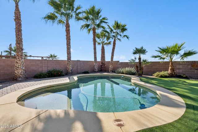 21814 N SUNSET Drive, Maricopa, AZ 85139