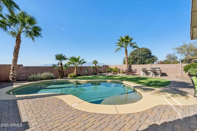 21814 N SUNSET Drive, Maricopa, AZ 85139